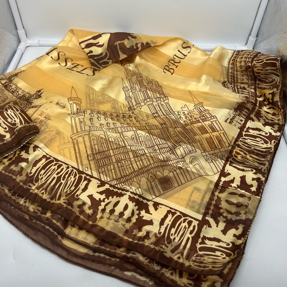 Brussels Souvenir Landmark Polyester Scarf